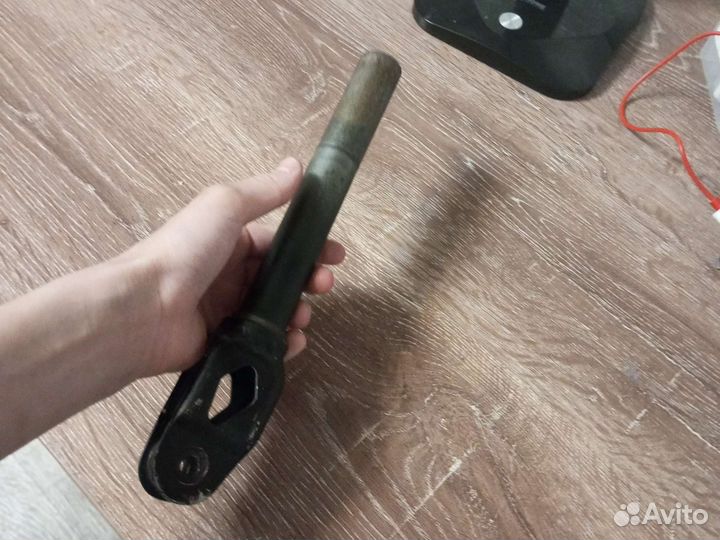 Вилка для трюкового самоката