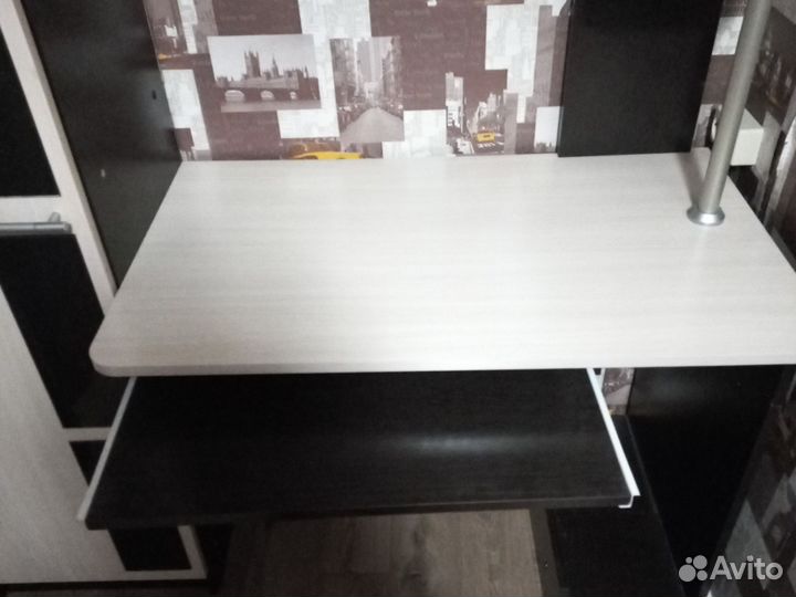 Компьютерный стол новый
