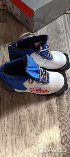 Лыжи детские с ботинками 32 размер