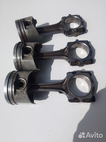 Поршень+ шатун Nissan SR18DE