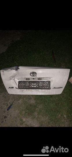 Накладка на крышку багажника toyota allion