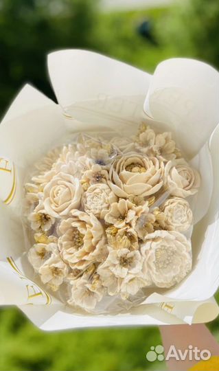 Шоколадные розы пионы букеты