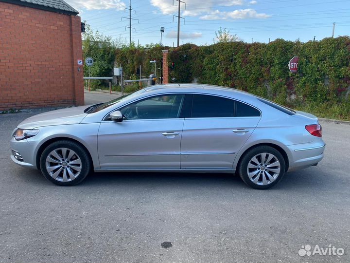 Volkswagen Passat CC, 2011