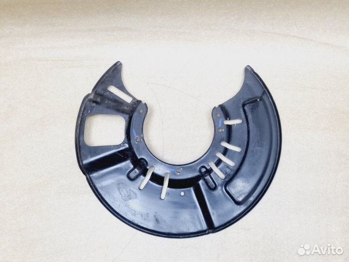 Пыльник тормозного диска передний левый Changan