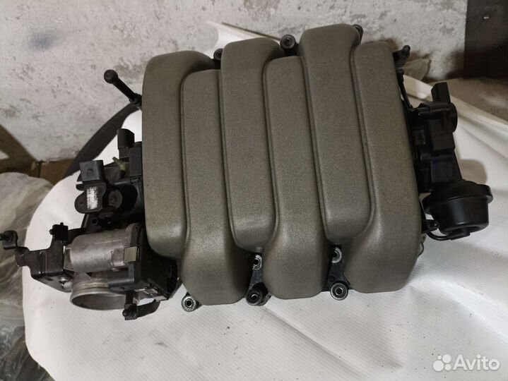 Ауди а6с6 Каллектор впускной 3.2fsi AUK