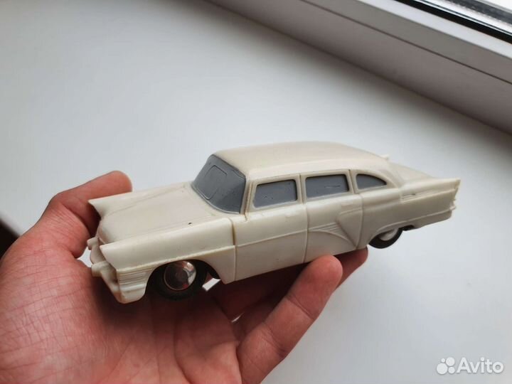 Модель автомобиля газ 13 чайка