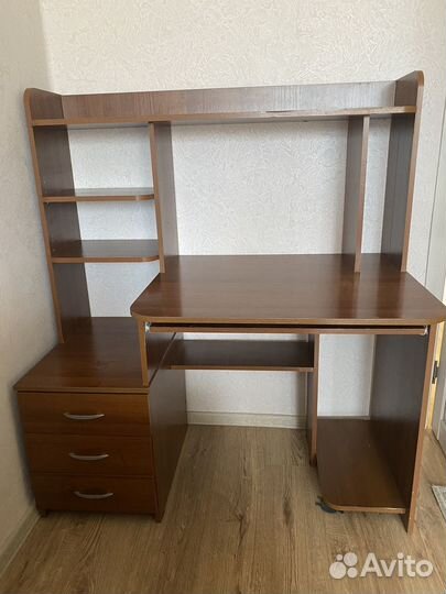 Компьютерный стол