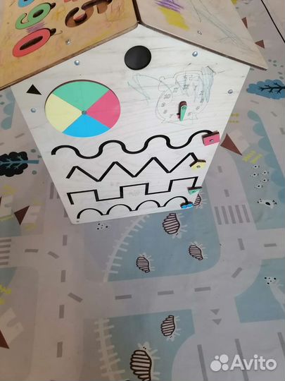 Бизиборд домик