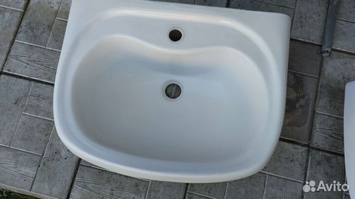 Раковина в ванную бу
