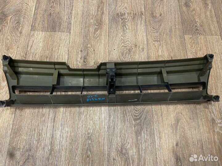 Решетка радиатора Nissan Cube