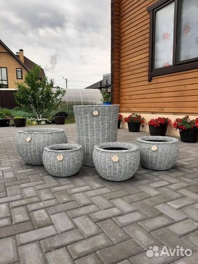 Кашпо из полиротанга