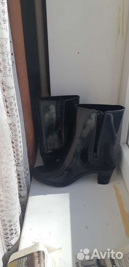 Резиновые сапоги