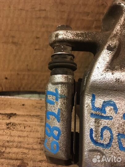 Суппорт передний левый Nissan Almera G15 1.6 k4m