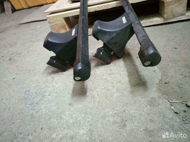 Дуги Thule в дверной проем