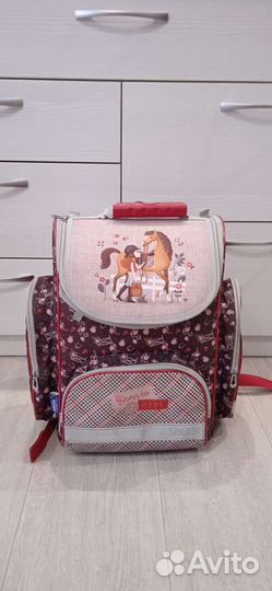 Школьный рюкзак