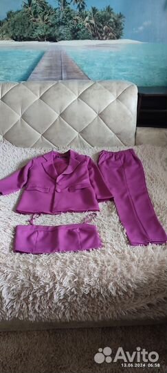 Костюм женский новый 42
