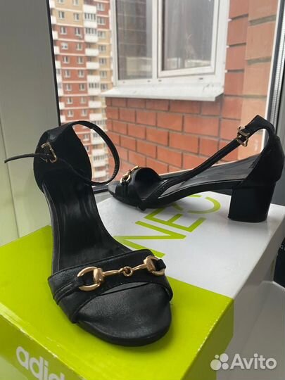 Босоножки женские 37 размер