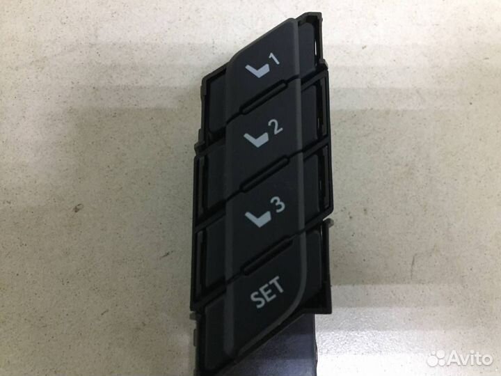 Кнопка включения/отключения (разное) Lexus RX200t/RX300/RX350/RX350L/RX450h/RX450hL