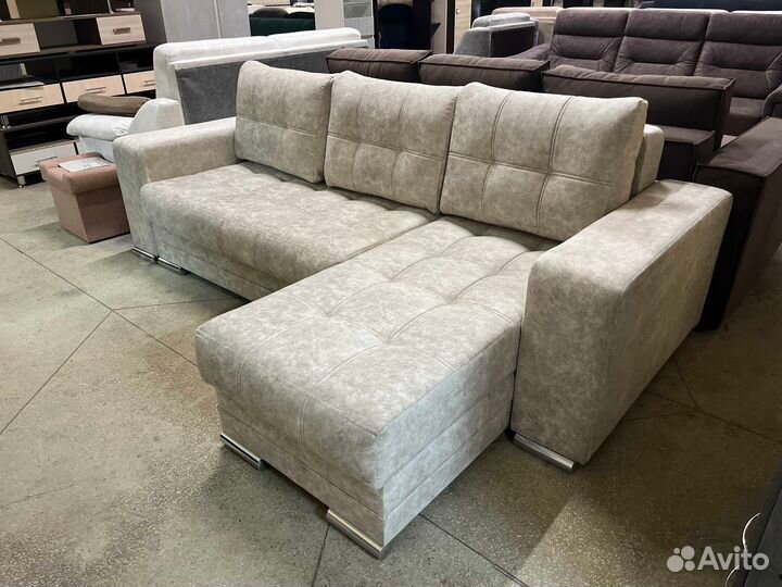 Диван с оттоманкой 