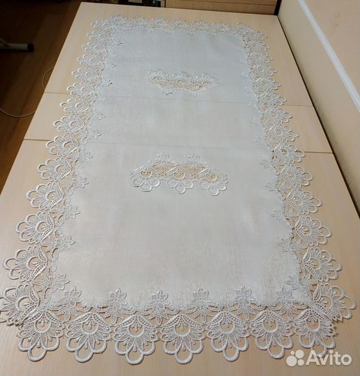 Ажурная салфетка на стол 1.22x0.66, ткань, новая