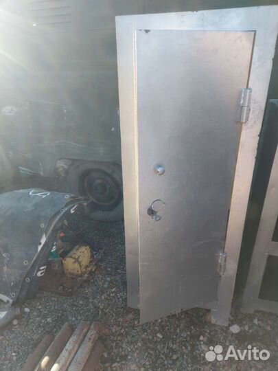 Продаю сейф