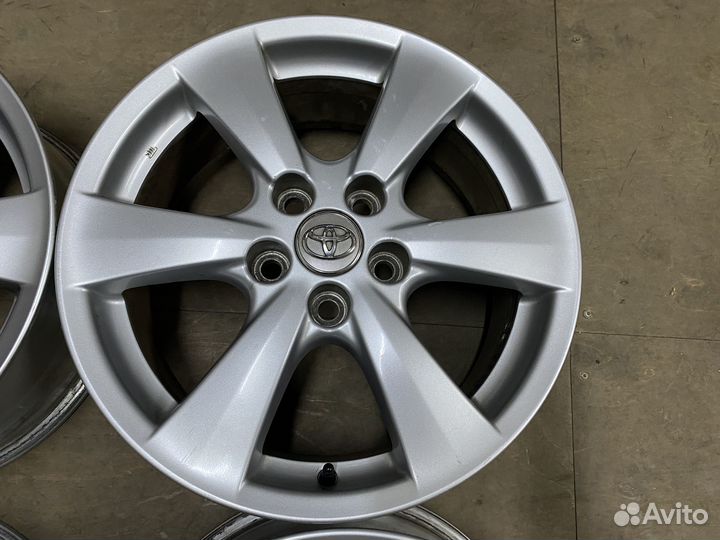 Диски Тойота 17 5х114,3 ET50 оригинал из Японии