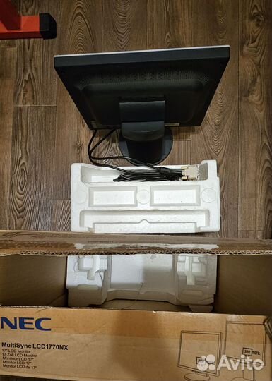 Монитор NEC 17 дюймов