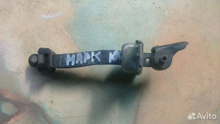 Ограничитель двери передний правый Toyota Mark Ii