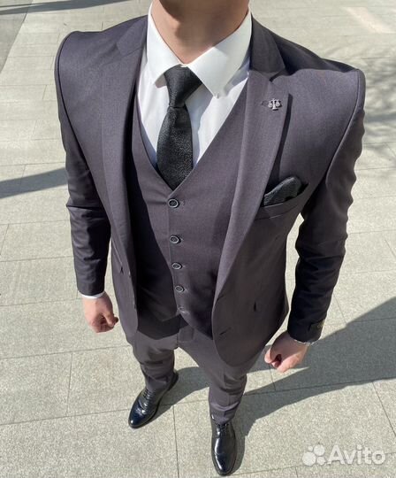 Мужской костюм графитовый