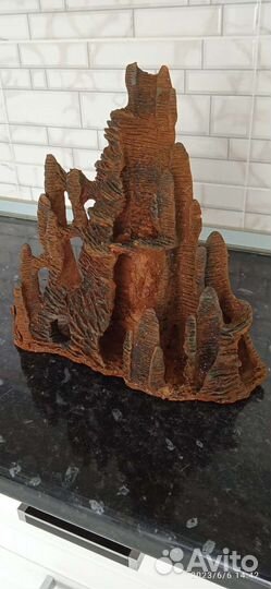 Скала в аквариум