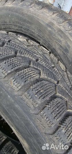 Nokian Tyres Hakkapeliitta RSi 215/60 R16