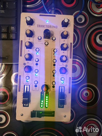 DJ контроллер Traktor (Traktorino)