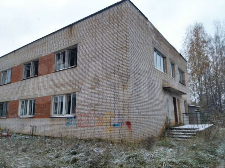 Здание, 1121.1 м²