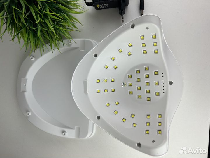 Лампа для ногтей новая