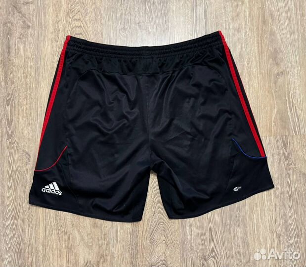 Футбольные шорты Adidas Bayern Munchen XL