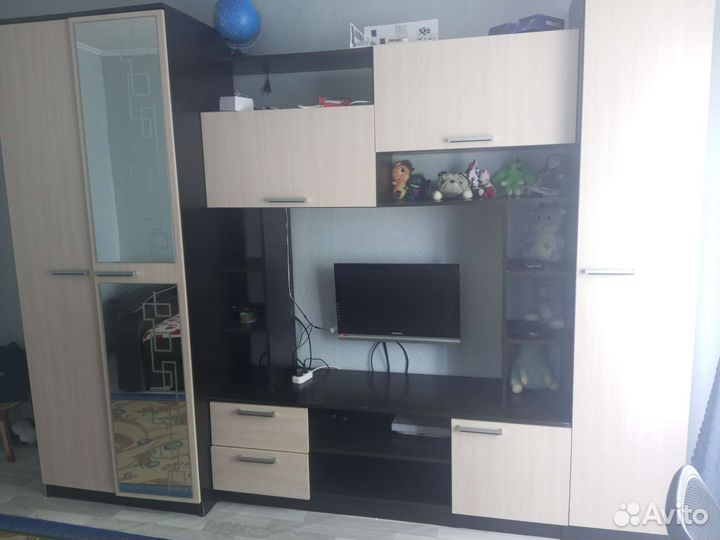 Стенка в гостиную