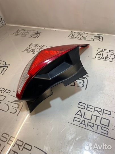 Фонарь задний левый Ford Focus 3 CB8 1.6L duratec