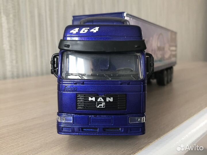 MAN F2000 (1:43)