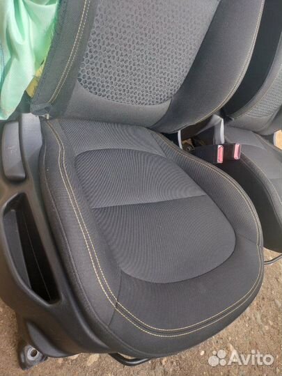 Комплект сидений Kia Soul хэтчбек 1.6 G4FG 2014