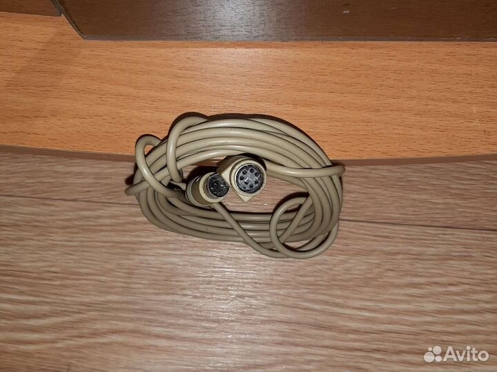 Кабель для компьютера