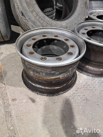 Продаю колесный диск 19.5