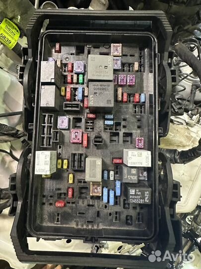 Блок предохранителей Chevrolet Malibu 9