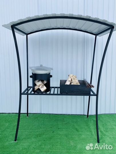 Мангал с крышей
