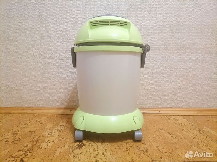 Мощный пылесос Beko BKS 9118