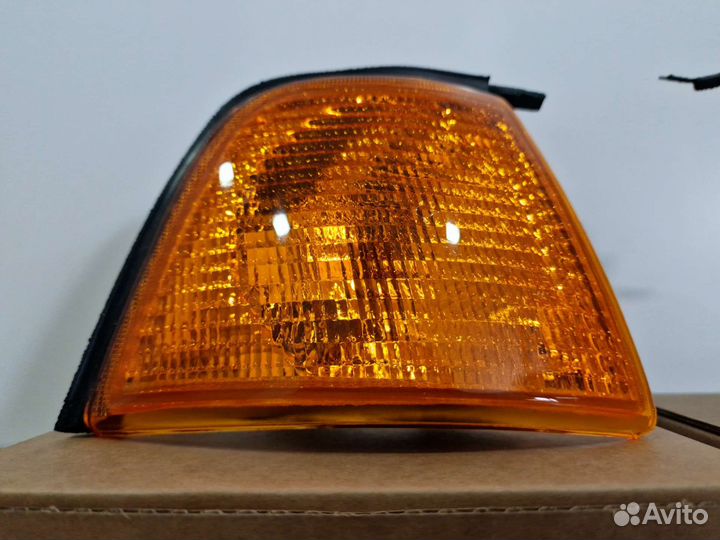Поворотники передние оранжевые Audi 80 Б4/Б3 (L+R)