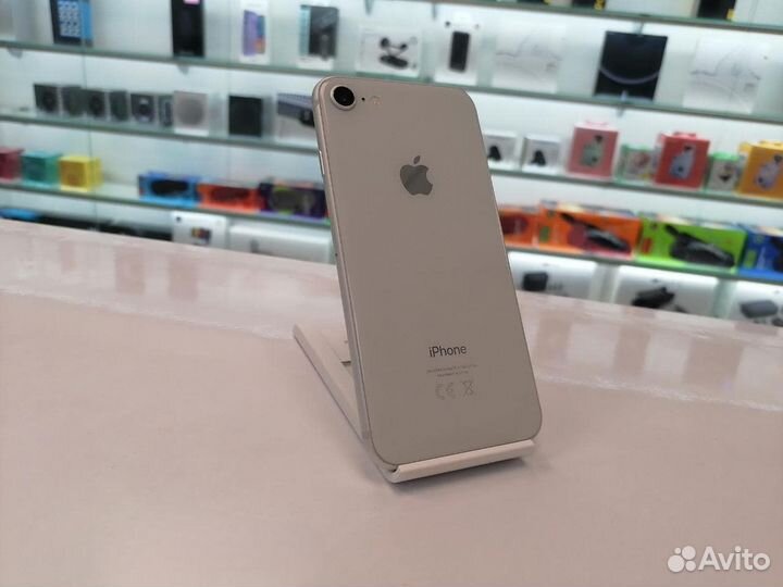 iPhone 8, 64 ГБ
