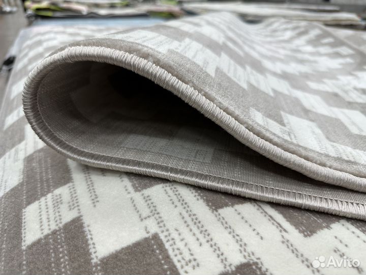 Ковер новый 1.6х2.3