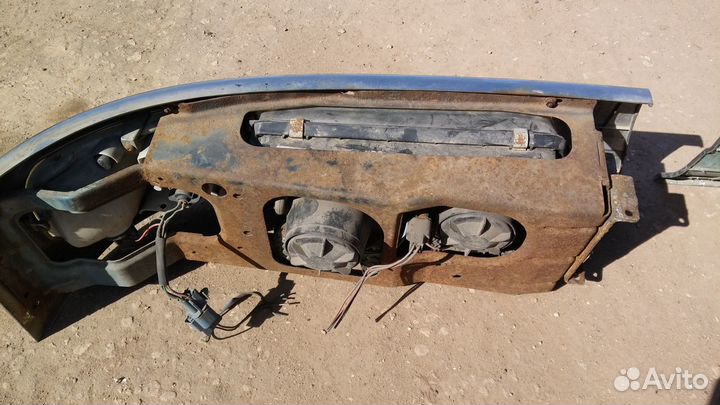 Фары на Huyndai aero HI-space