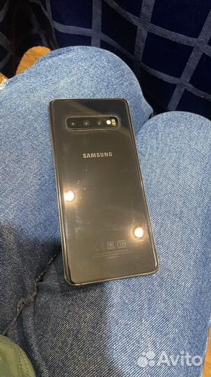Samsung Galaxy S10, 8/128 ГБ