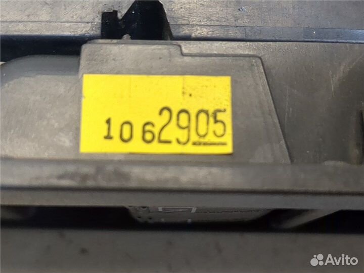 Кнопка стеклоподъемника Nissan Armada, 2006